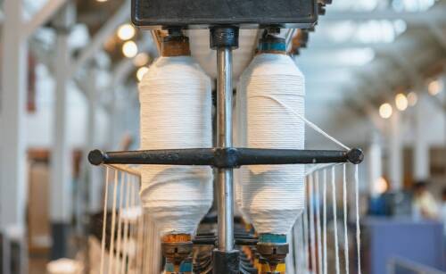 Jak dobór materiałów wpływa na jakość zakuwania lin?