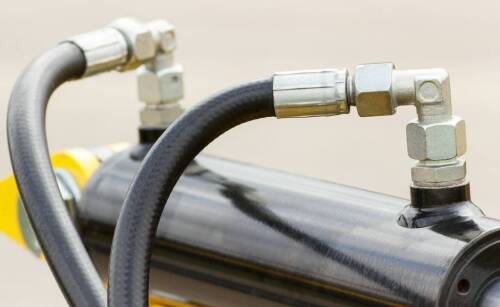 Jakie czynniki wpływają na żywotność przewodów hydraulicznych?