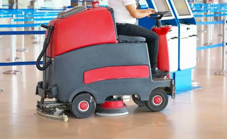 Jakie korzyści daje wybór maszyn czyszczących Cleanfix dla firm?