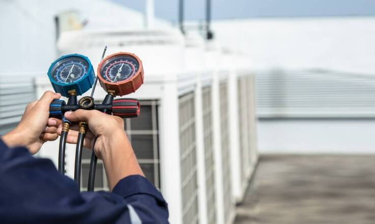 Wymiana uszkodzonych części klimatyzacji – kiedy jest konieczna?