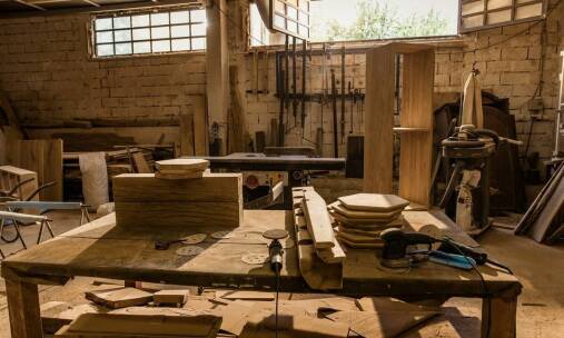 Jak indywidualne zamówienia wpływają na produkcję tabernakulów?