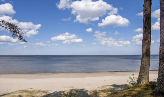 Jakie są opcje rezerwacji w hotelu nad morzem Jastrzębia Góra?