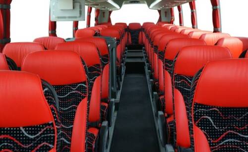 Przystosowanie pojazdów do transportu grupowego dzięki zabudowom brygadowym
