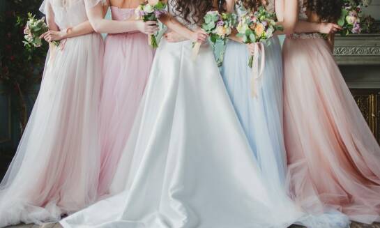 Suknie ślubne Demetrios: najnowsze trendy i kolekcje