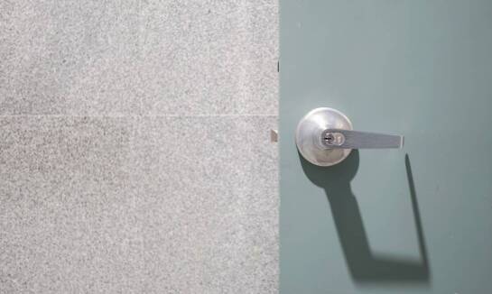 Parapety granitowe – inwestycja, która przetrwa pokolenia