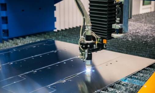 Rola technologii cięcia laserowego CO2 w przetwarzaniu tworzyw sztucznych