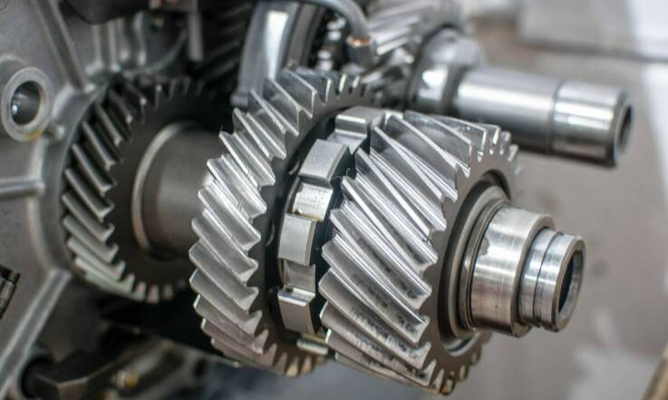 Jakie korzyści płyną z wyboru oryginalnych części do skrzyń biegów?