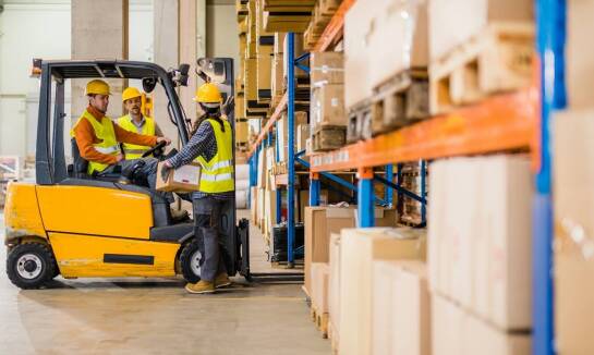 Zalety uczestnictwa w kursach na wózki widłowe