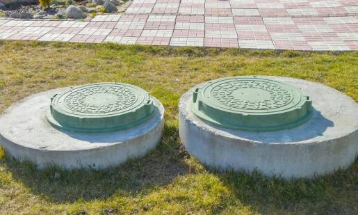 Porównanie różnych typów zbiorników na szambo – co warto wiedzieć?
