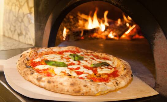 Kuchnia włoska: przepisy na pizzę  – od Margherity po autorskie kompozycje