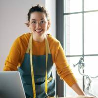 Włoska elegancja w odzieży damskiej – co oferuje butik online?