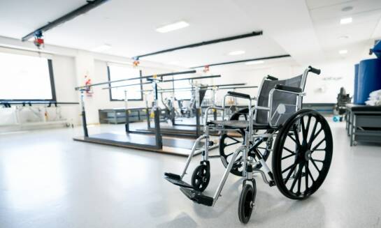 Jak nowoczesny sprzęt medyczny wspiera proces rehabilitacji pacjentów