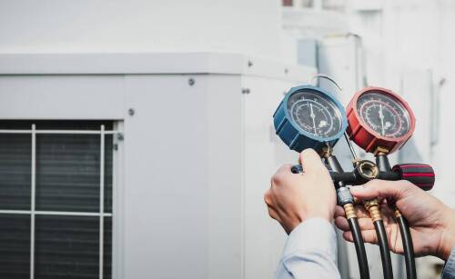 Jak serwis klimatyzacji w Poznaniu wpływa na bezpieczeństwo jazdy?