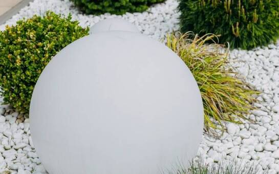 Figurki ogrodowe a feng shui – jak wpływają na energię w ogrodzie?