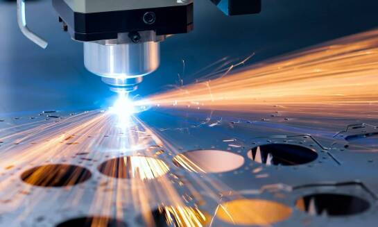 Nowoczesne technologie w cięciu laserowym – jak wpływają na rozwój branży metalowej?