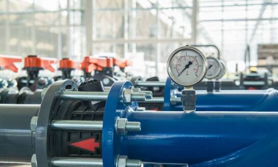 Zrozumienie instalacji hydraulicznych: Co warto wiedzieć na początku?