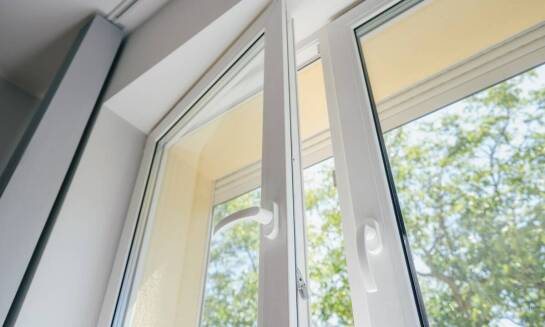 Ekologiczne materiały w stolarki okiennej i drzwiowej
