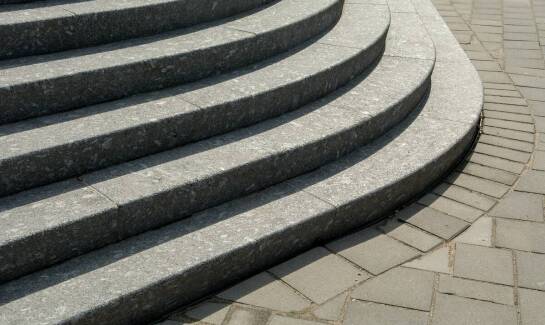 Jakie są najczęstsze pytania klientów dotyczące balustrad i jak na nie odpowiadamy?