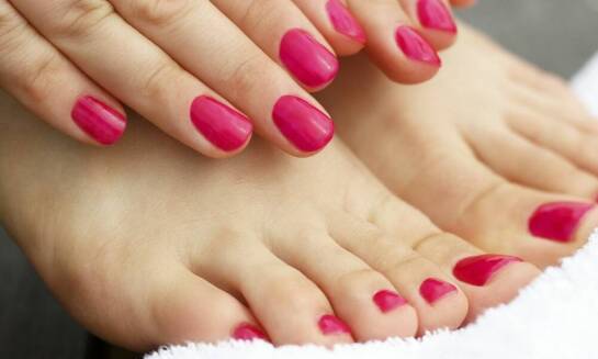 Jak pedicure hybrydowy może podkreślić Twoją osobowość?