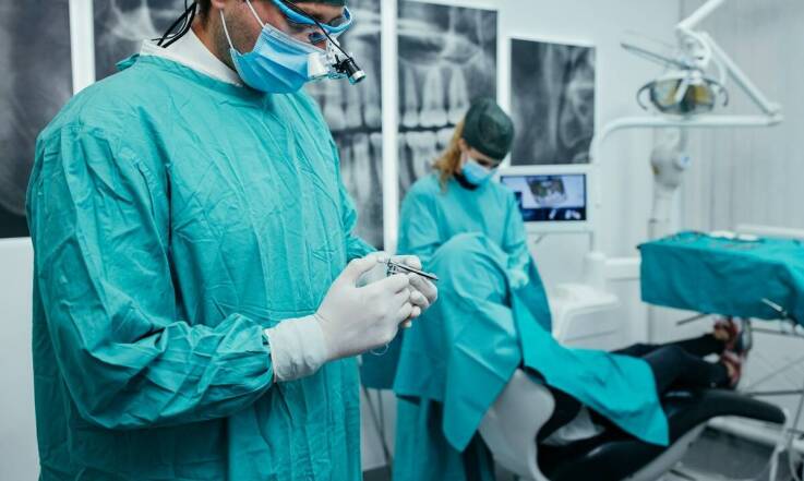 Jak implanty zębowe mogą poprawić komfort życia?