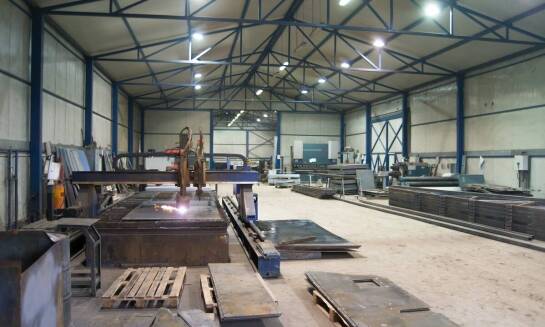 Innowacyjne funkcje wycinarek plazmowych CNC dla zwiększenia efektywności produkcji