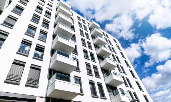 Jakie innowacje oferują nowoczesne systemy okienne?