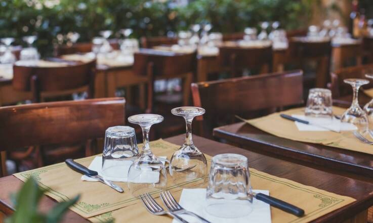 Tradycyjne i nowoczesne smaki pizzy – co znajdziesz w menu Pizzeria Tychy?