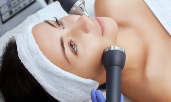 Jak fale radiowe wspierają procesy regeneracyjne skóry?