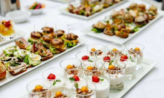 Rola cateringu w kreowaniu atmosfery na bankietach firmowych