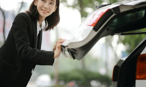 Wynajem aut osobowych: jak wpływa na mobilność mieszkańców miasta?