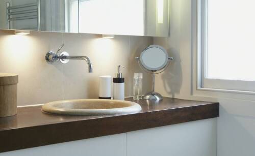 Zalety mebli na wymiar do łazienki – inwestycja w jakość i trwałość