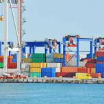 Jakie są najważniejsze elementy skutecznej logistyki morskiej związanej ze składowaniem?