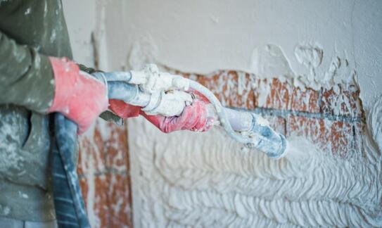 Przewodnik po ocieplaniu budynków mieszkalnych pianą PUR