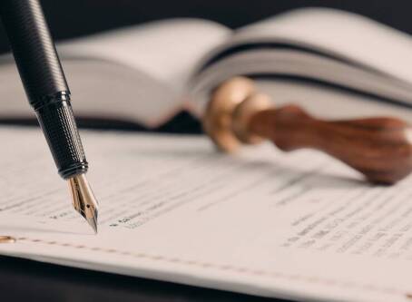 Podatek adiacencki – jak można go uniknąć?