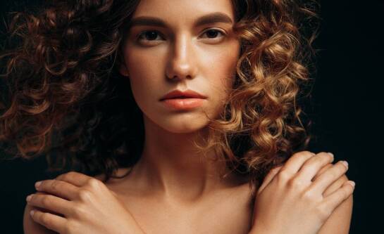 Jakie fryzury z falami są najchętniej wybierane przez klientki?