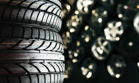 Jak etykiety na opony wspierają zrównoważony rozwój w branży motoryzacyjnej?