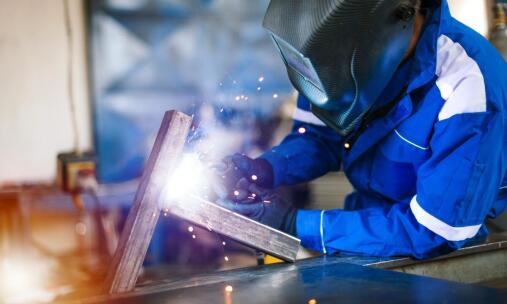 Przewaga spawania aluminium nad tradycyjnymi metodami łączenia metali