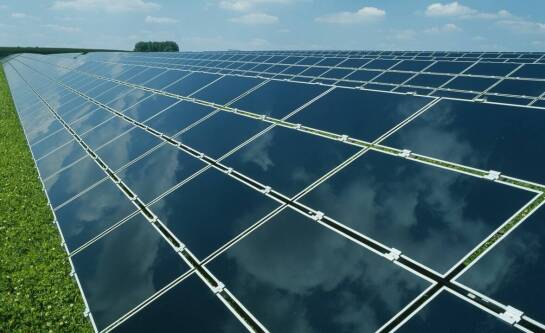 Dlaczego energetyka odnawialna cieszy się rosnącą popularnością w Europie?