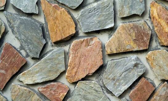 Czy piaskowiec to dobry wybór na elewacje budynków?