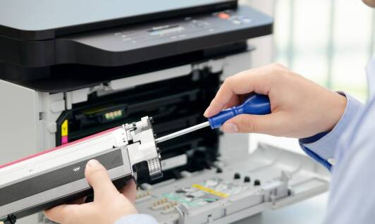 Znaczenie serwisu Konica Minolta w przedłużaniu żywotności kserokopiarek