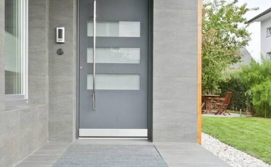 Jak drzwi zewnętrzne mogą wpłynąć na oszczędność energii w domu?
