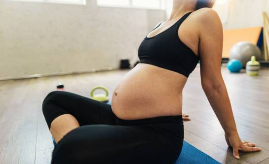 Dlaczego legginsy ciążowe powinny znaleźć się w szafie każdej kobiety oczekującej dziecka?