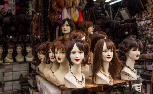 Peruki a aktywność fizyczna – jak wybrać model do ćwiczeń?
