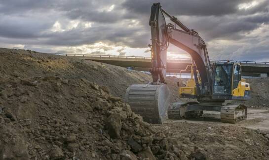 Jak poprawić efektywność koparki na gąsienicach?