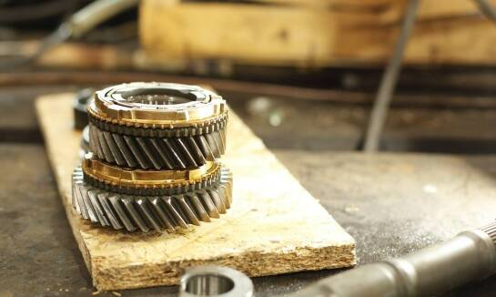 Przegląd części zamiennych do koparek gąsienicowych