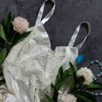 Jakie materiały dominują w modnej bieliźnie damskiej?