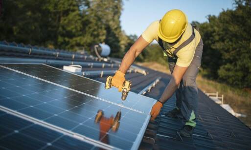 Montaż instalacji odnawialnych źródeł energii - korzyści dla domu