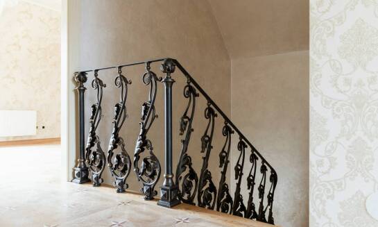 Balustrady jako element podnoszący estetykę tarasów i balkonów