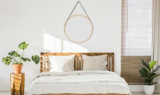 Jak producent stelaży do łóżek dostosowuje ofertę do różnych potrzeb klientów?