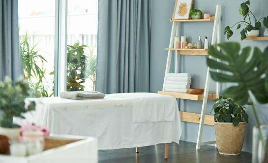 Dlaczego warto wybrać ozonowanie do walki z uporczywymi zapachami?